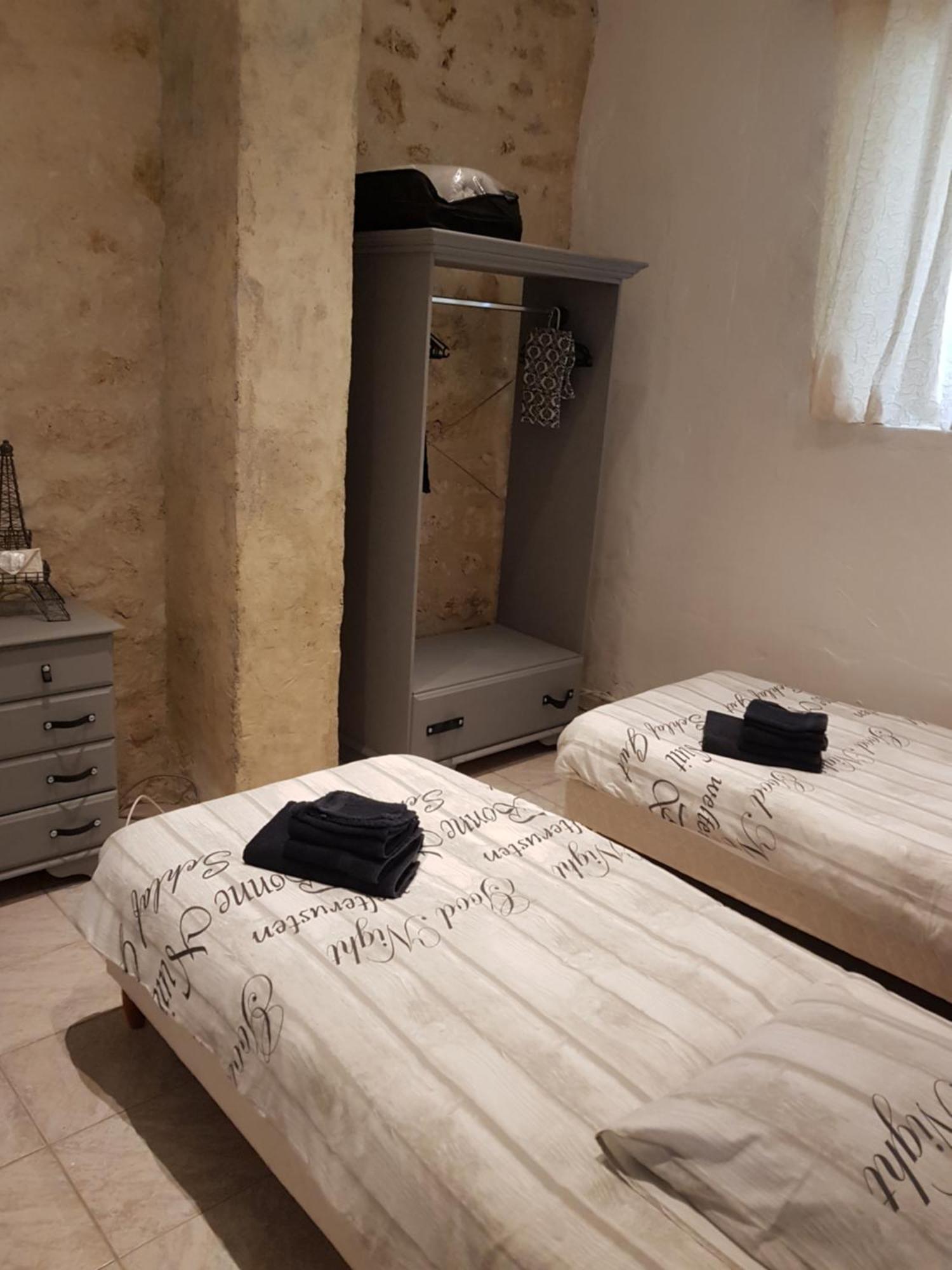 Le Gite Des Chambres De La Grange Cherval Eksteriør bilde