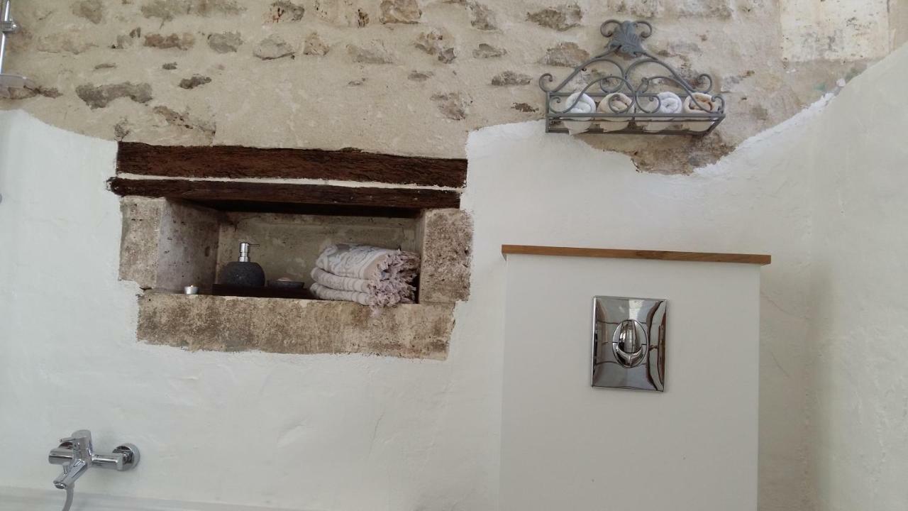 Le Gite Des Chambres De La Grange Cherval Eksteriør bilde