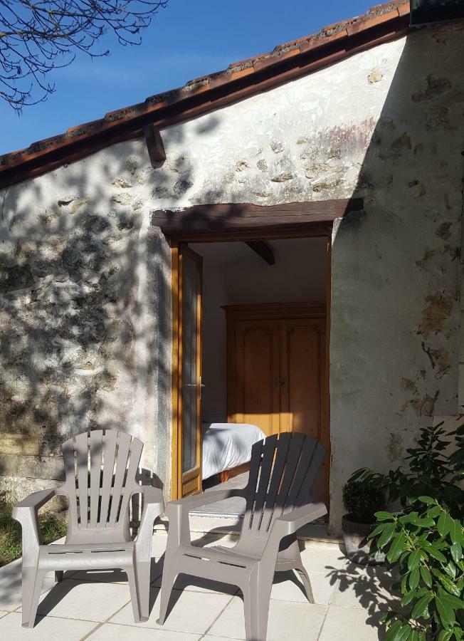 Le Gite Des Chambres De La Grange Cherval Eksteriør bilde